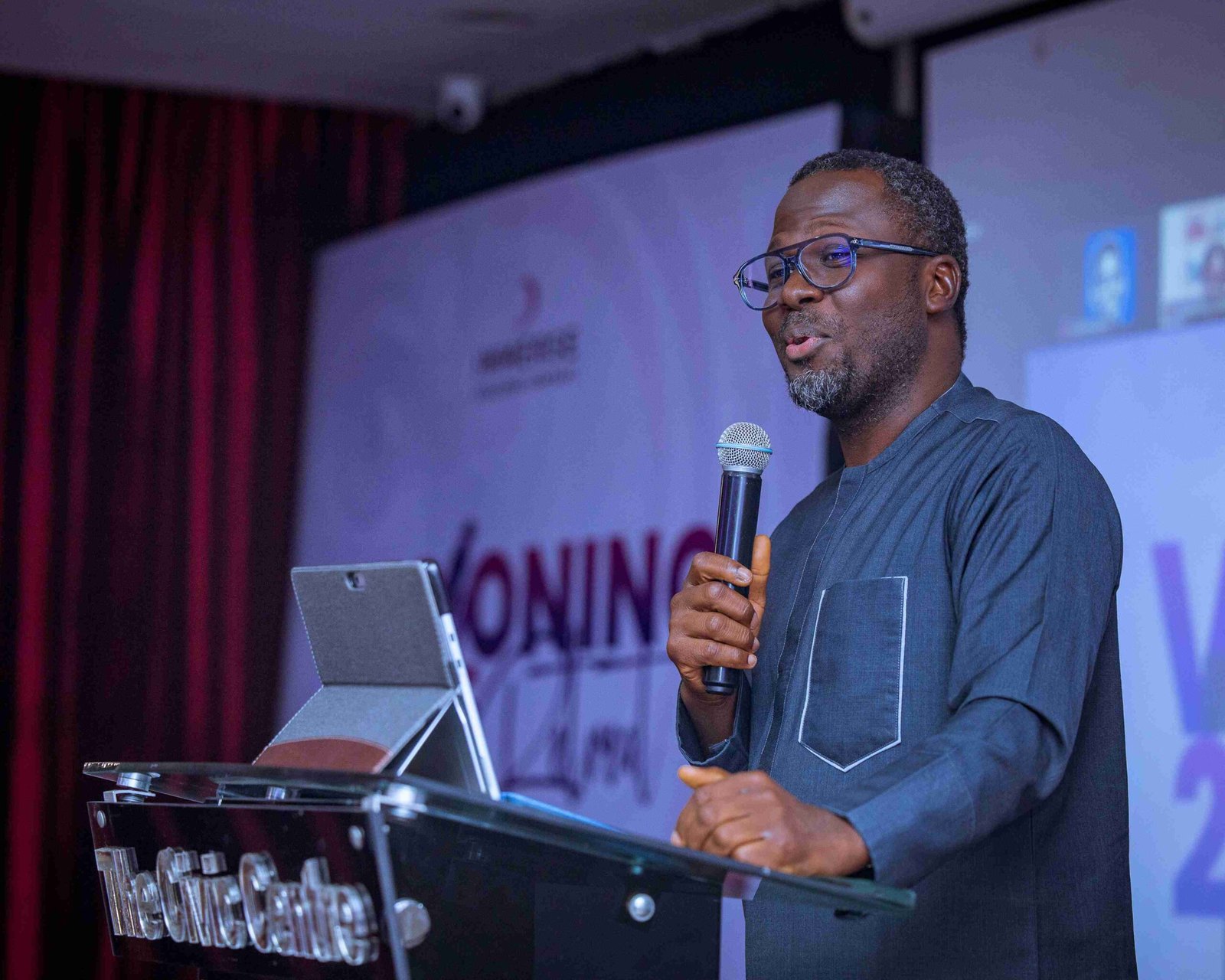 Image gallery marquee