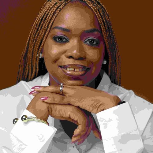 Headshot - Eemage Creations (1)